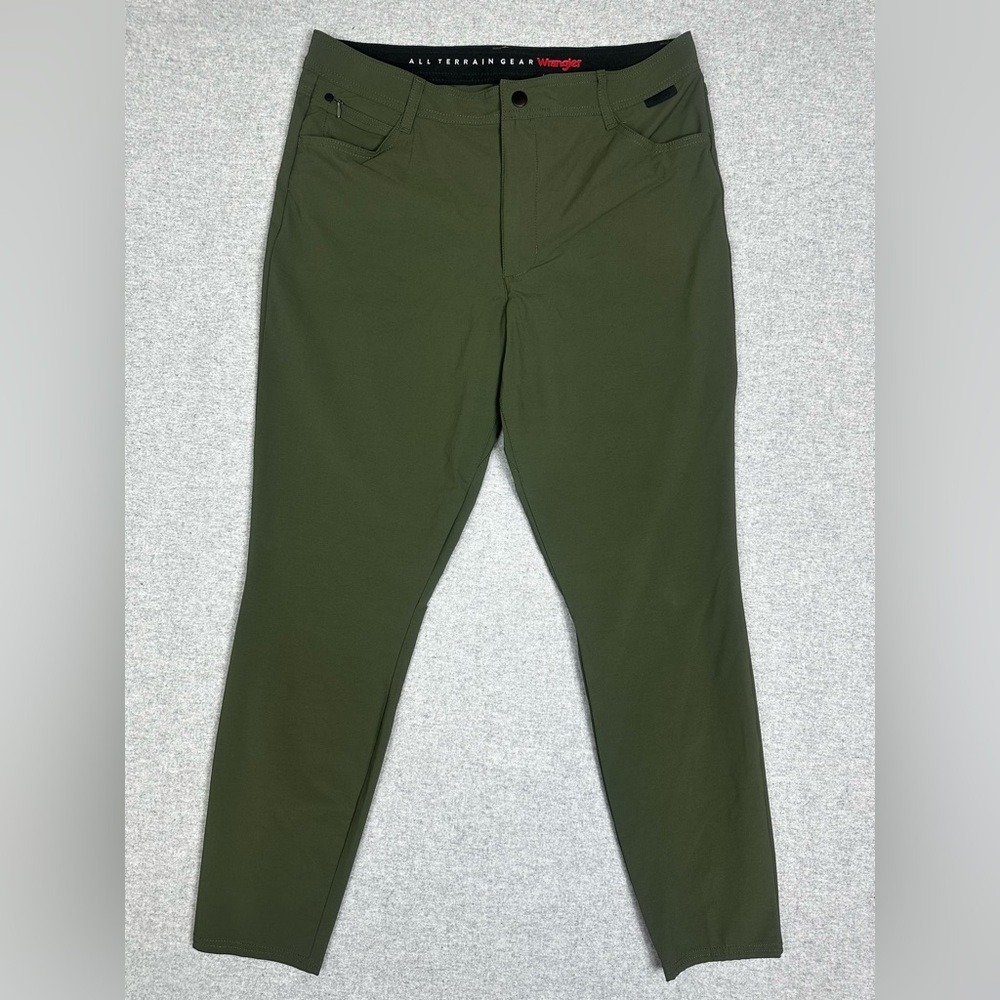 Wrangler All Terrain Gear Pants Womens 14 AVG Green Stretch Hiking Outdoor ATG
